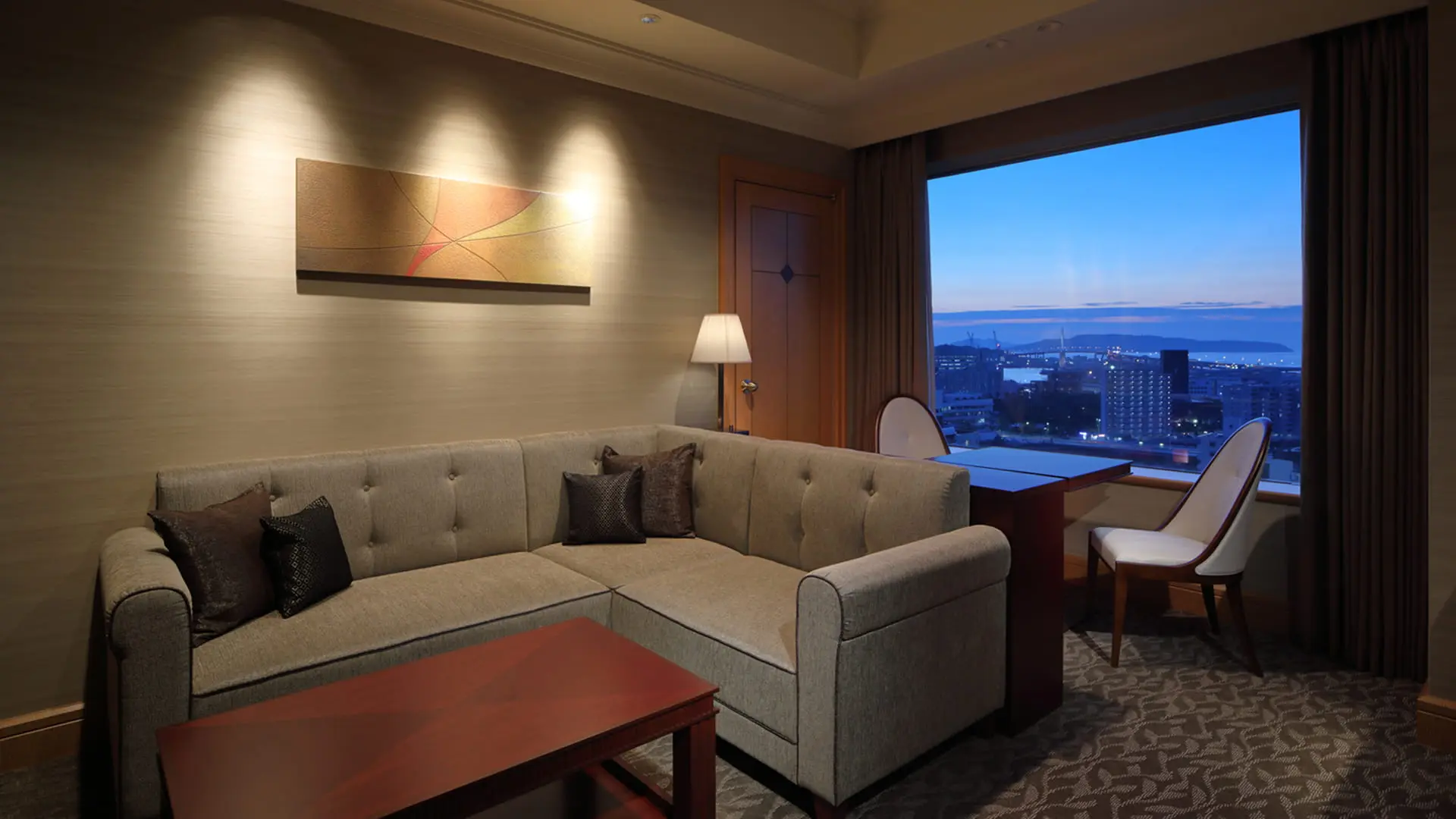 Hotel Okura Fukuoka – A Hotel in Fukuoka.Harbour View Suite08