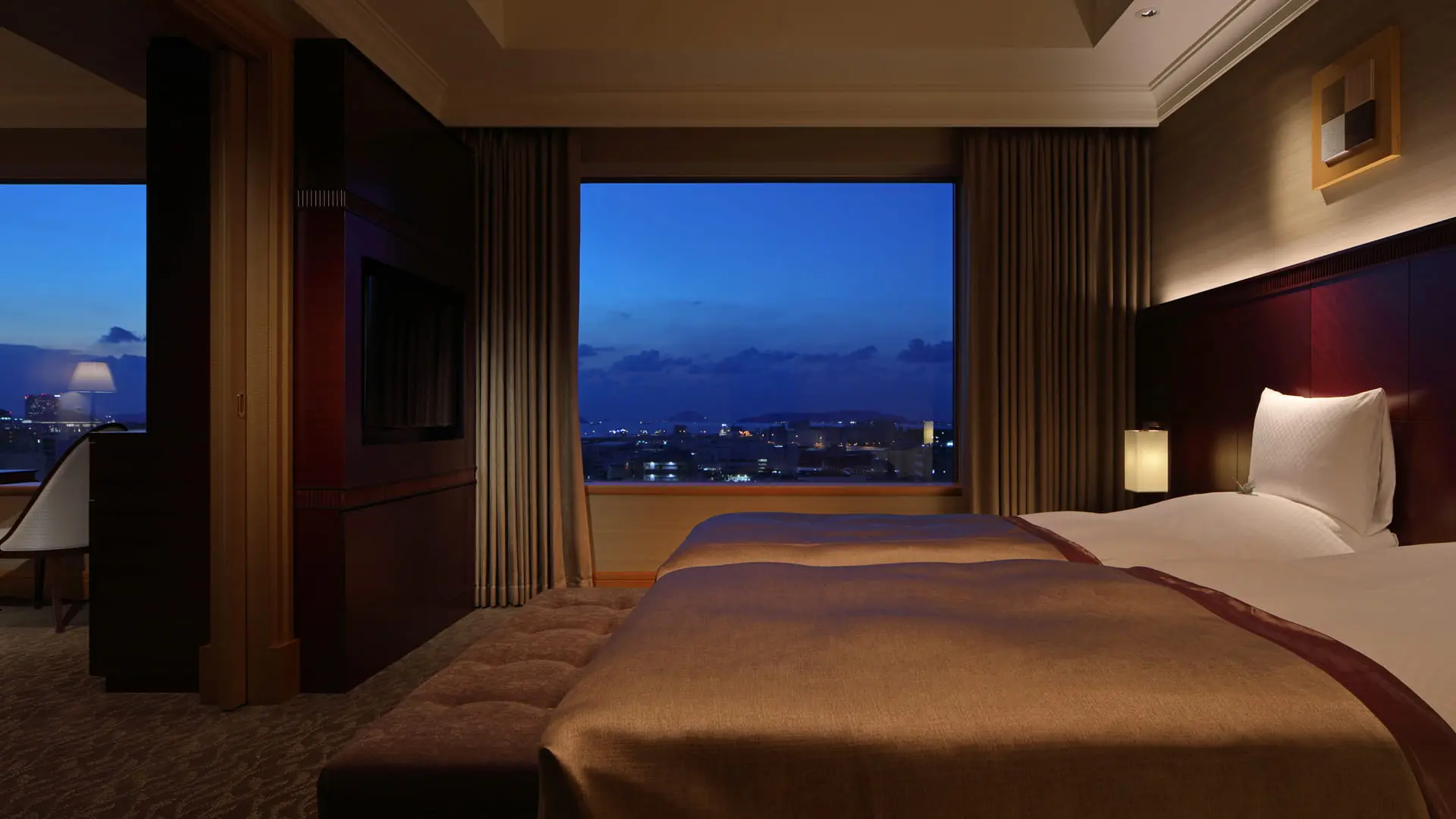 Hotel Okura Fukuoka – A Hotel in Fukuoka.Harbour View Suite09
