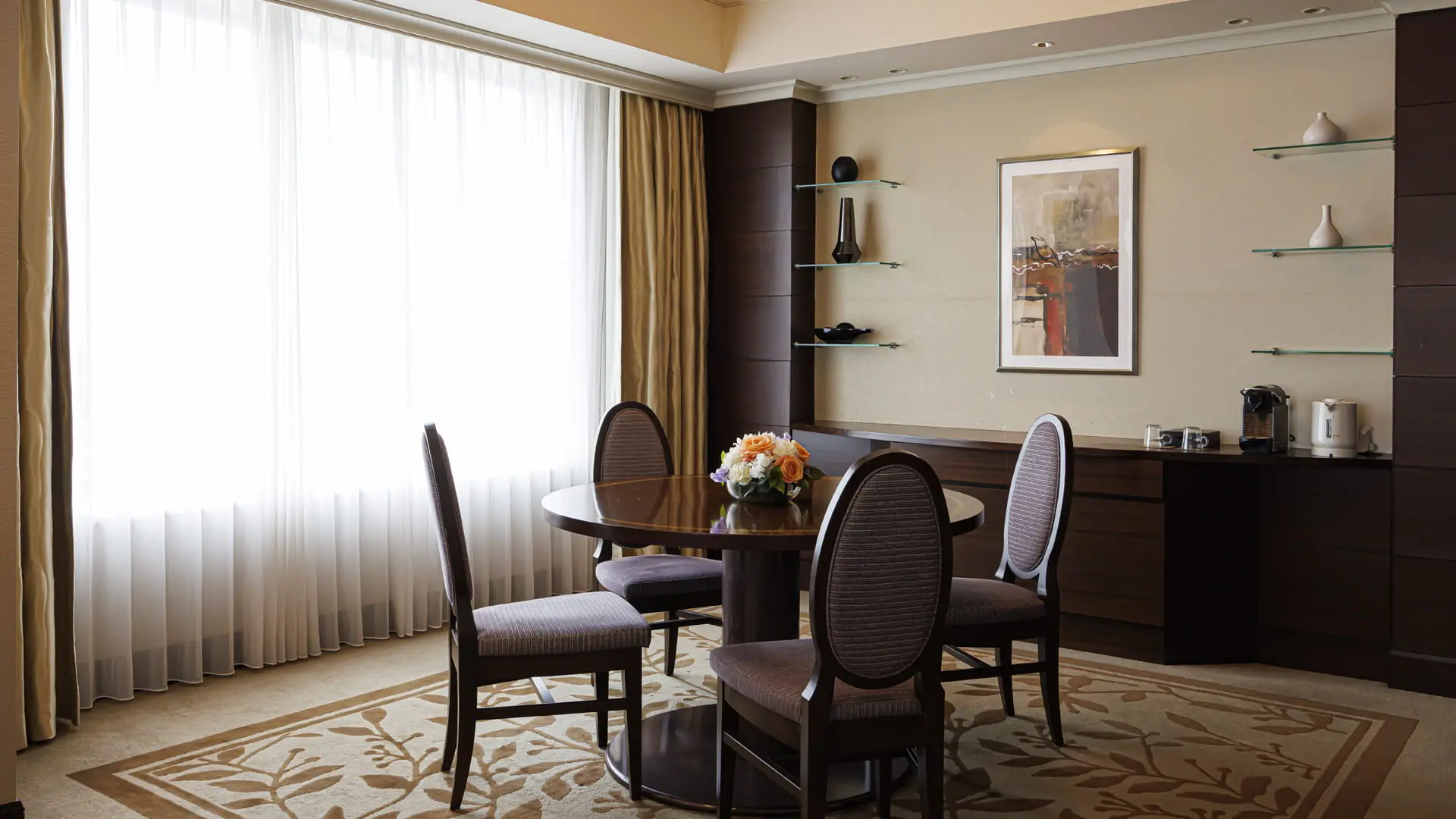Hotel Okura Fukuoka – A Hotel in Fukuoka.Corner Suite02