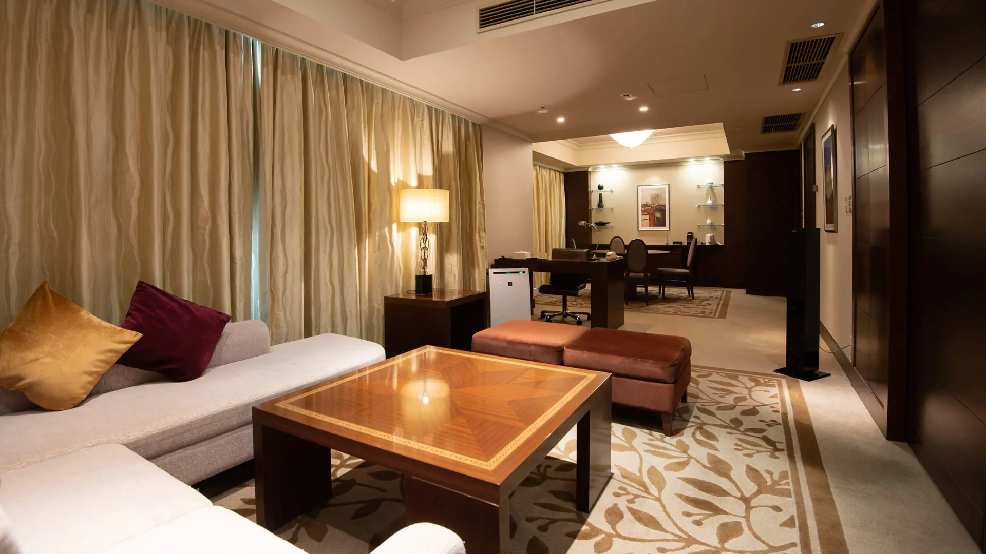 Hotel Okura Fukuoka – A Hotel in Fukuoka.Corner Suite07
