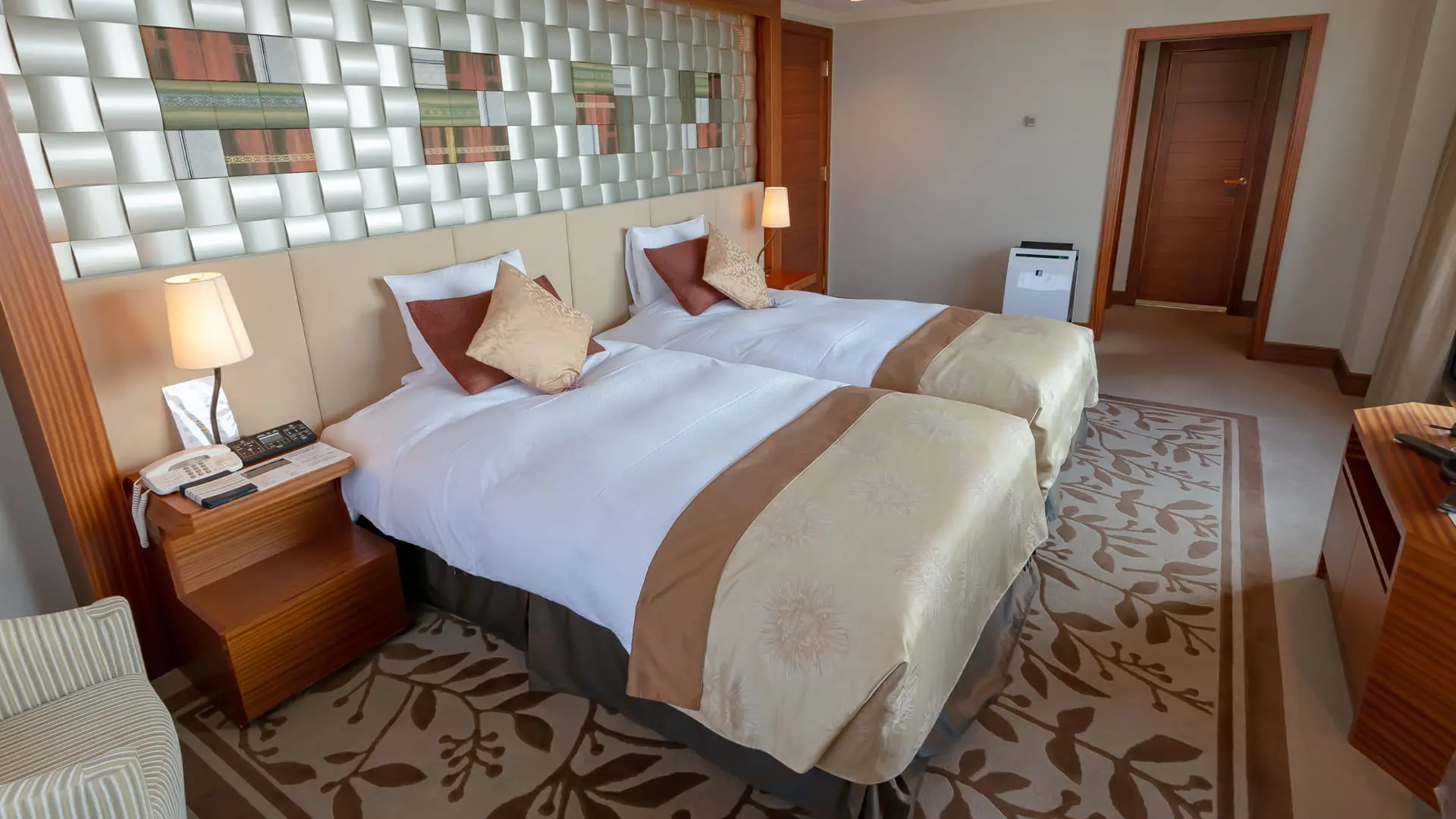 Hotel Okura Fukuoka – A Hotel in Fukuoka.Corner Suite16