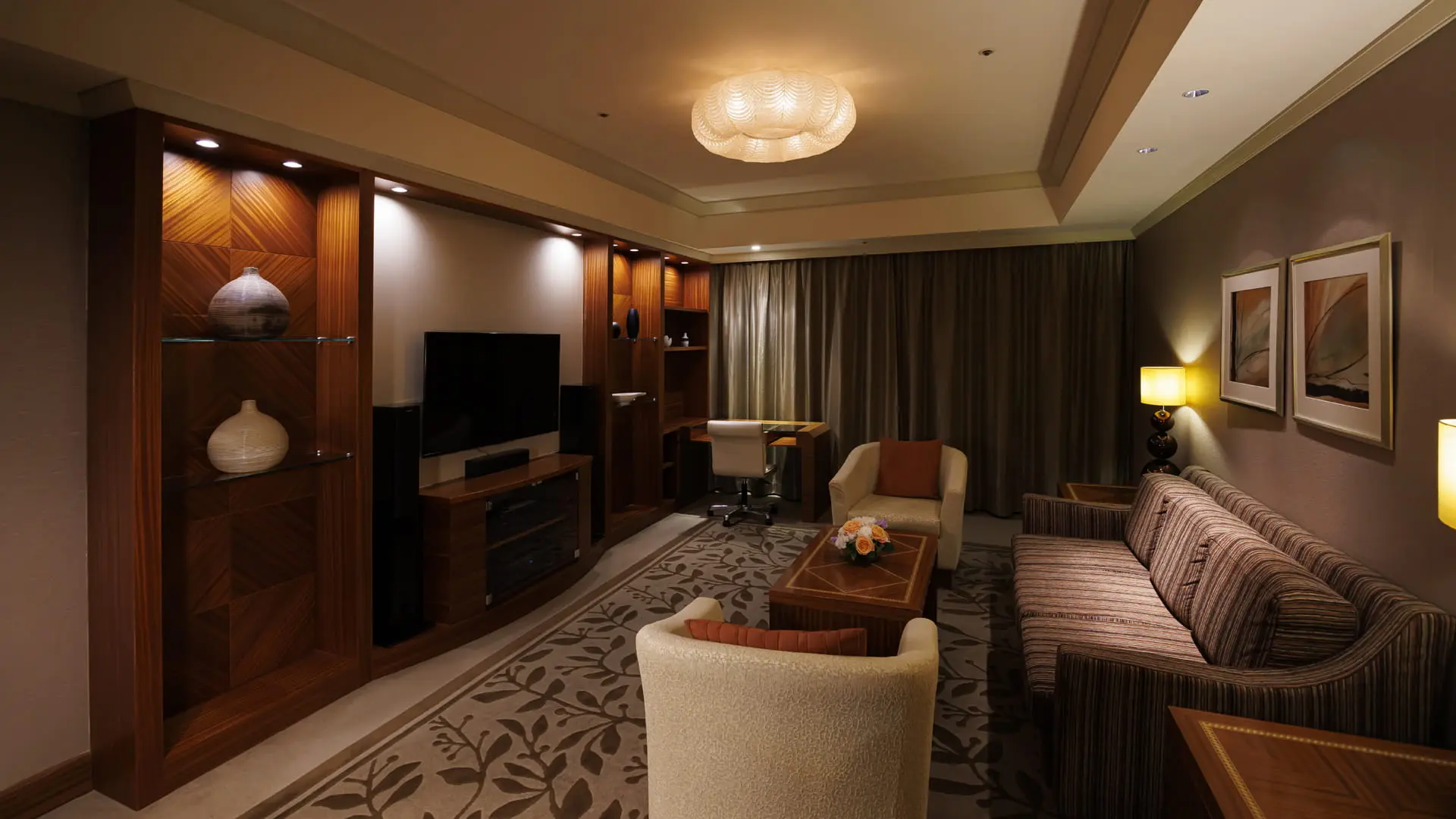 Hotel Okura Fukuoka – A Hotel in Fukuoka.Corner Suite18