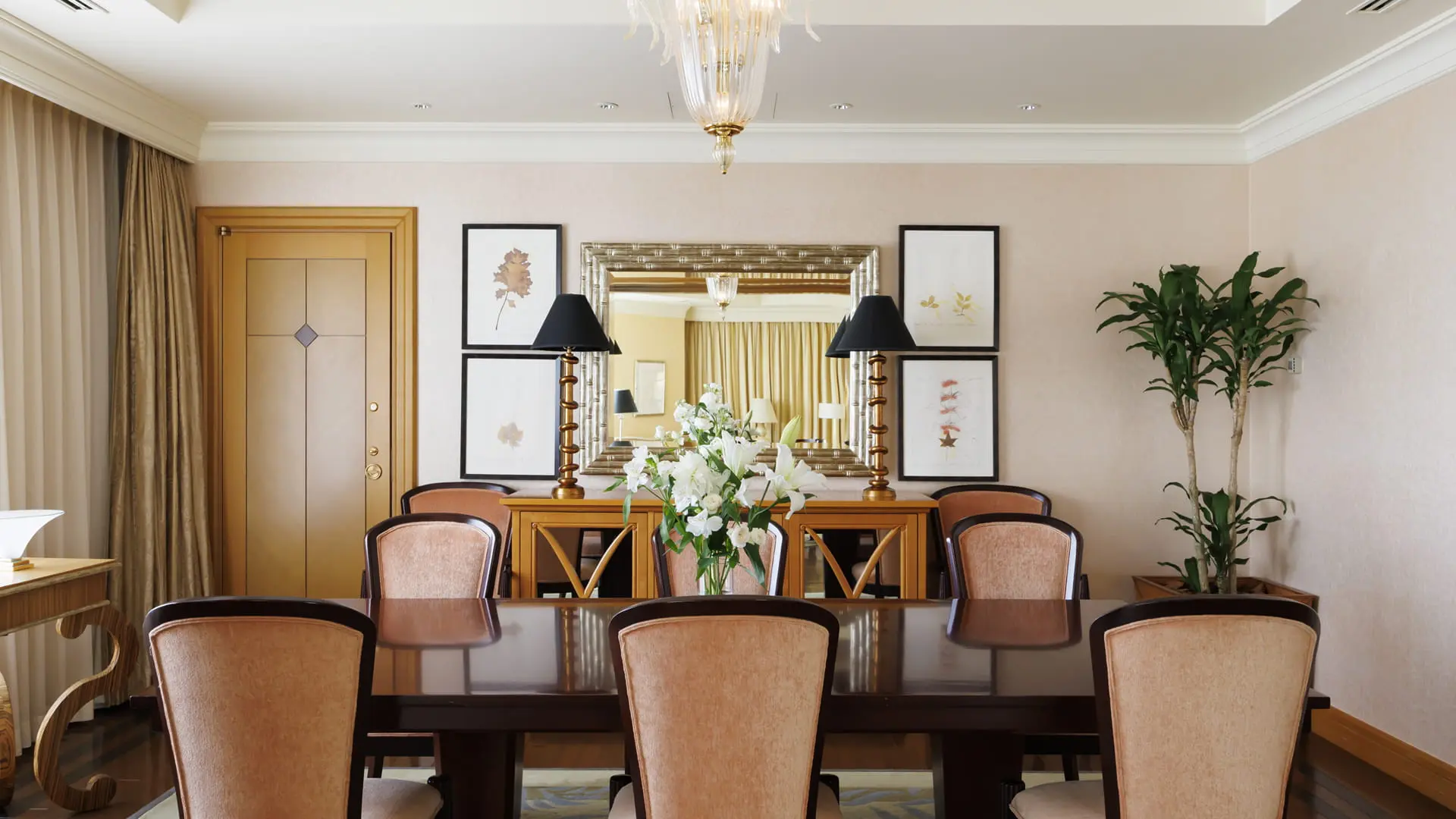 Hotel Okura Fukuoka – A Hotel in Fukuoka.Royal Suite02