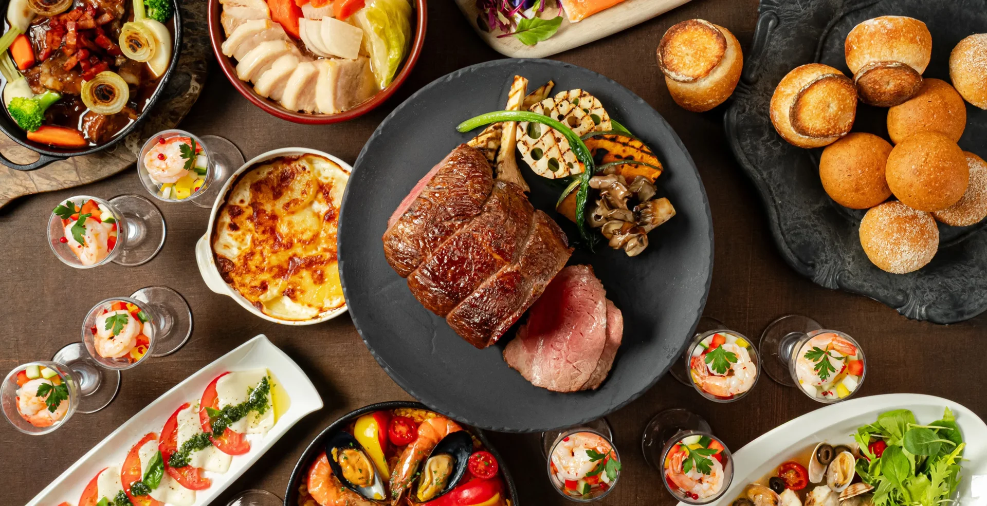 Camellia, the restaurant of Hotel Okura Fukuoka01